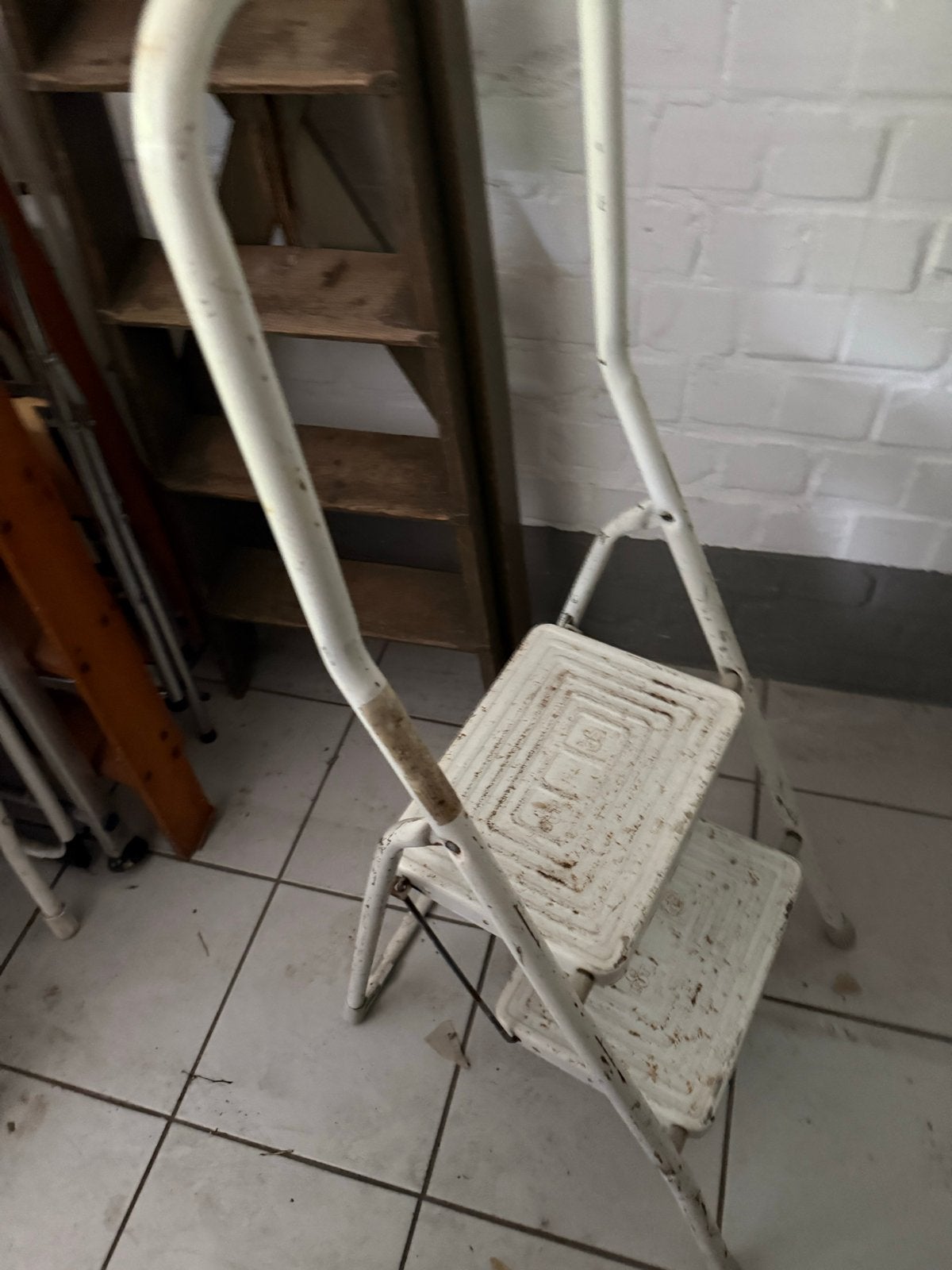 Twee trede trap, ideaal voor huishoudelijk gebruik, Ophalen of Verzenden