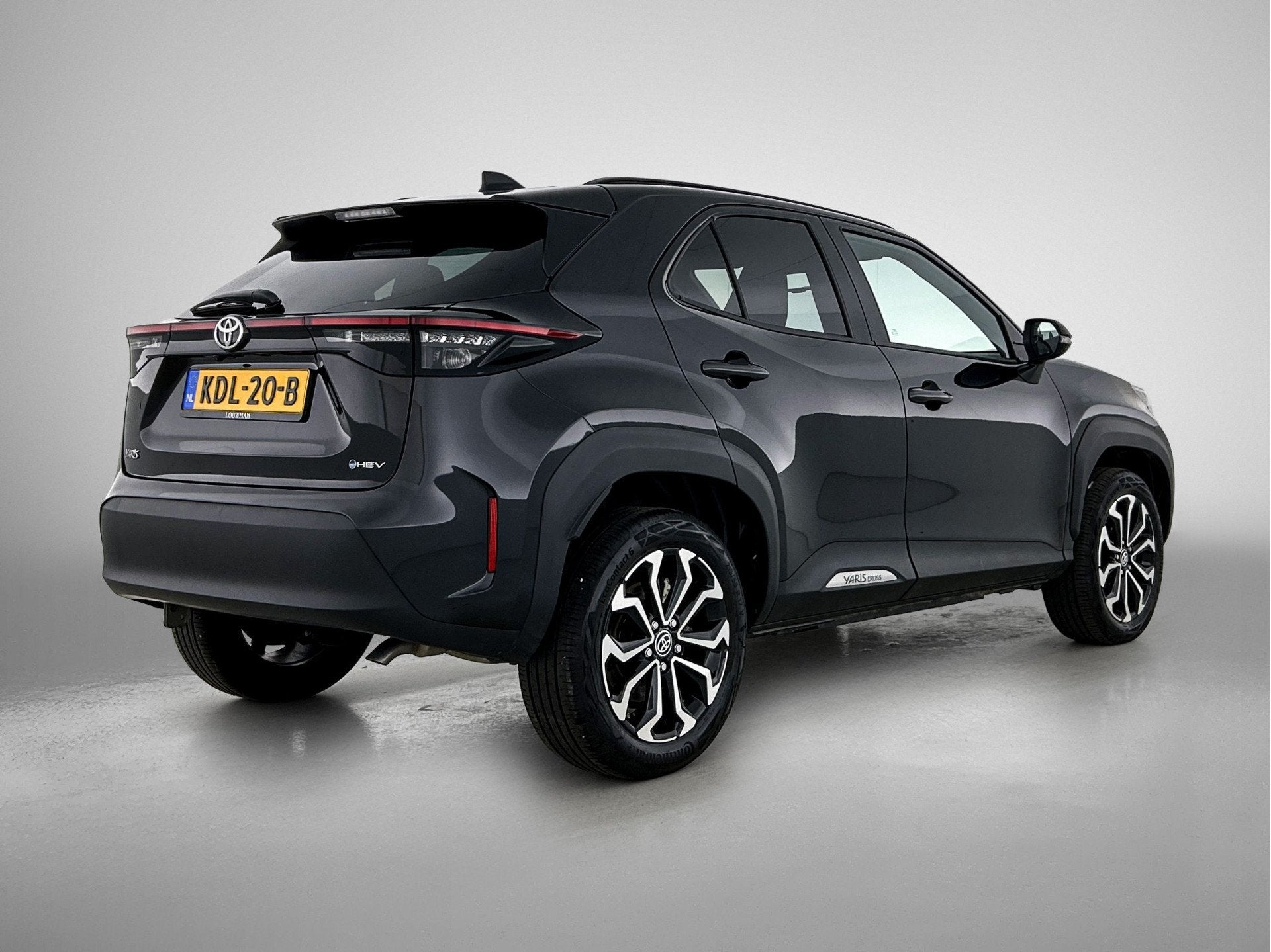 Toyota Yaris Cross 1.5 Hybrid 115 First Edition + | BTW voer, 12 maanden, Stof, Gebruikt, Zwart