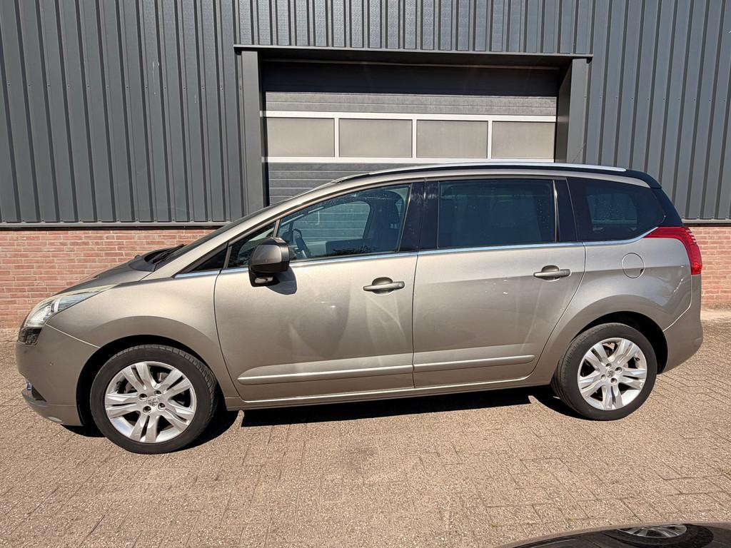 Peugeot 5008 1.6 THP Blue Lease Executive 7p. MOTORSTORING, Auto's, Voorwielaandrijving, Euro 5, Stof, Gebruikt