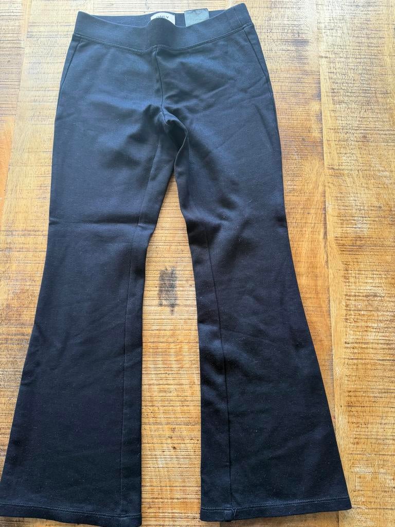 Zwarte Only flared broek - Maat 152 (12Y), Zwart, Ophalen of Verzenden, Zo goed als nieuw, Maat 34 (XS) of kleiner