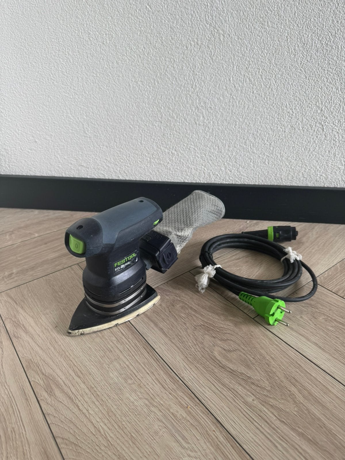 Festool DTS 400 REQ-Plus Deltaschuurmachine, Doe-het-zelf en Verbouw, Gereedschap | Schuurmachines, Ophalen, Gebruikt, Minder dan 600 watt