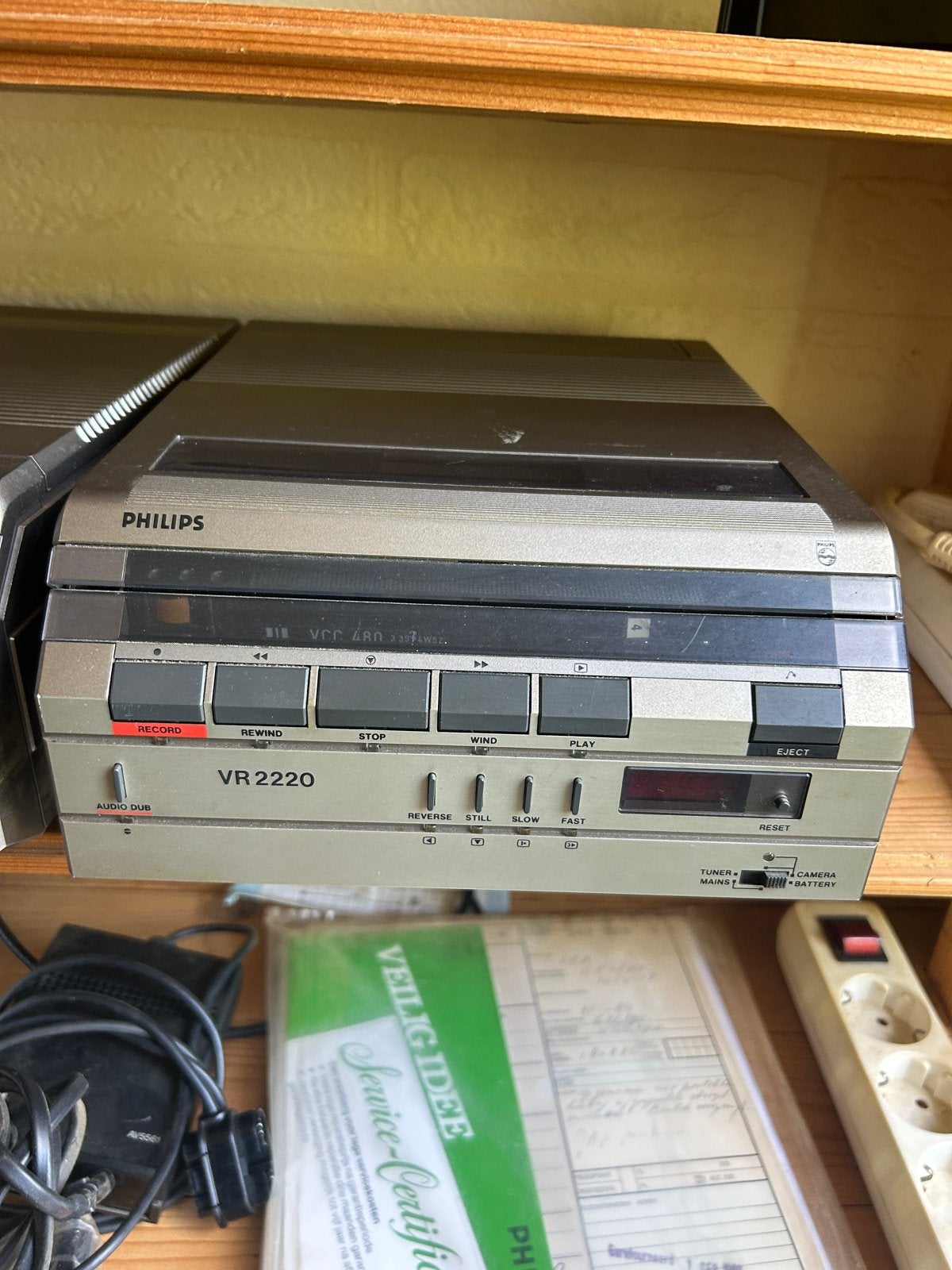 Philips VR2200 en VR2120 Video 2000 Spelers/Recorders, Audio, Tv en Foto, Videospelers, Ophalen, Gebruikt, Video 2000-speler of -recorder