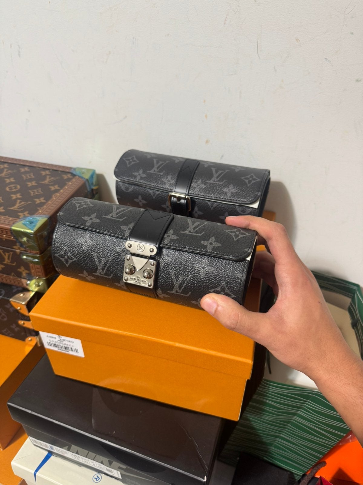 Louis Vuitton 3 Watch Case Monogram Eclipse horloge-etui, Ophalen of Verzenden