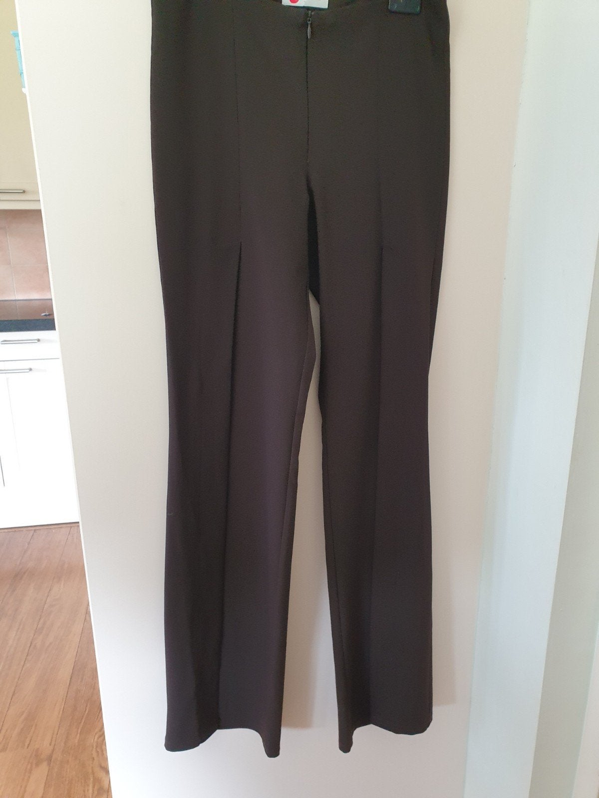Mooie bruine broek met lange split YOKOO maat 34, Bruin, Ophalen of Verzenden, Zo goed als nieuw, Maat 34 (XS) of kleiner