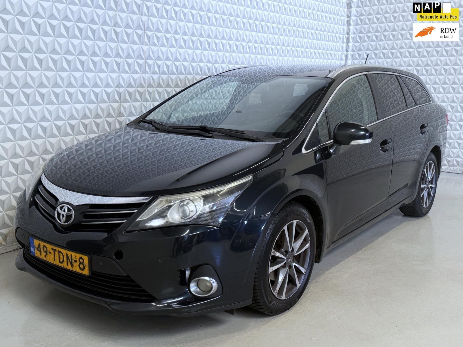 Toyota Avensis Wagon 2.0 D-4D Dynamic EXPORT / EX BPM! (2012, Auto's, Toyota, Voorwielaandrijving, 4 cilinders, Origineel Nederlands