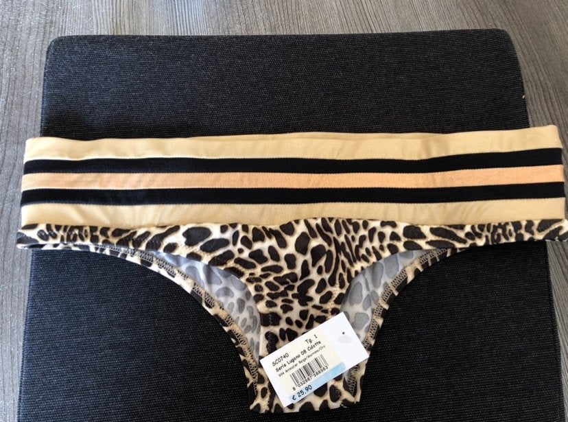 Cobey Calzedonia bikinibroek, maat S. Nieuw met prijskaartje, Kleding | Dames, Badmode en Zwemkleding, Ophalen of Verzenden, Nieuw