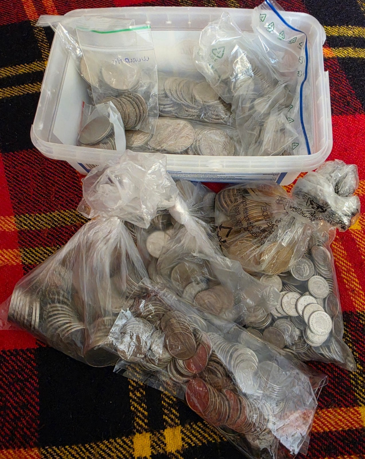Grote partij Nederlandse Nikkel gulden munten.  2585 gr., Ophalen of Verzenden, Koningin Beatrix