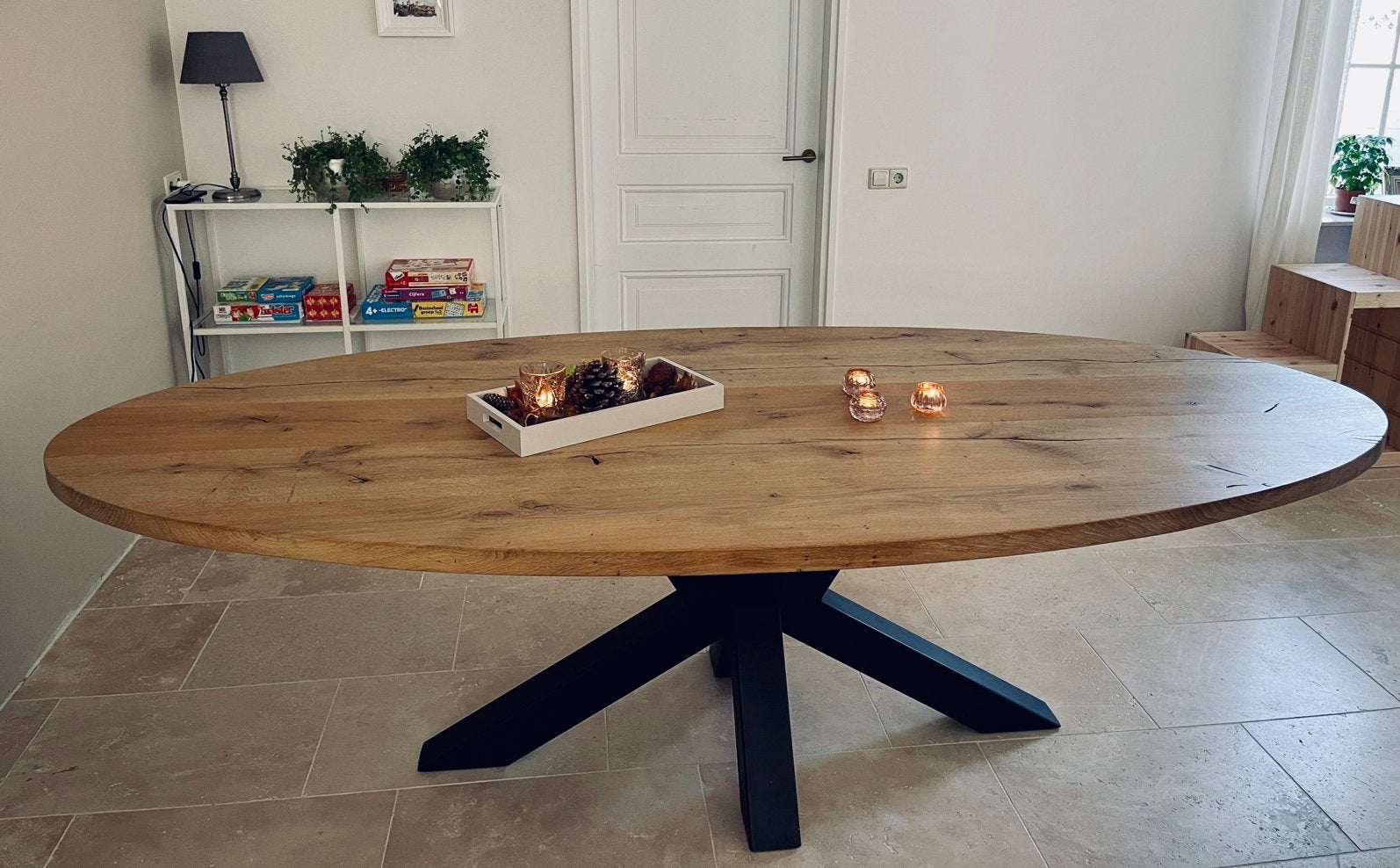 Ovale massief eiken eettafel met zwarte stalen poot, Ophalen, Eikenhout, 200 cm of meer, Zo goed als nieuw