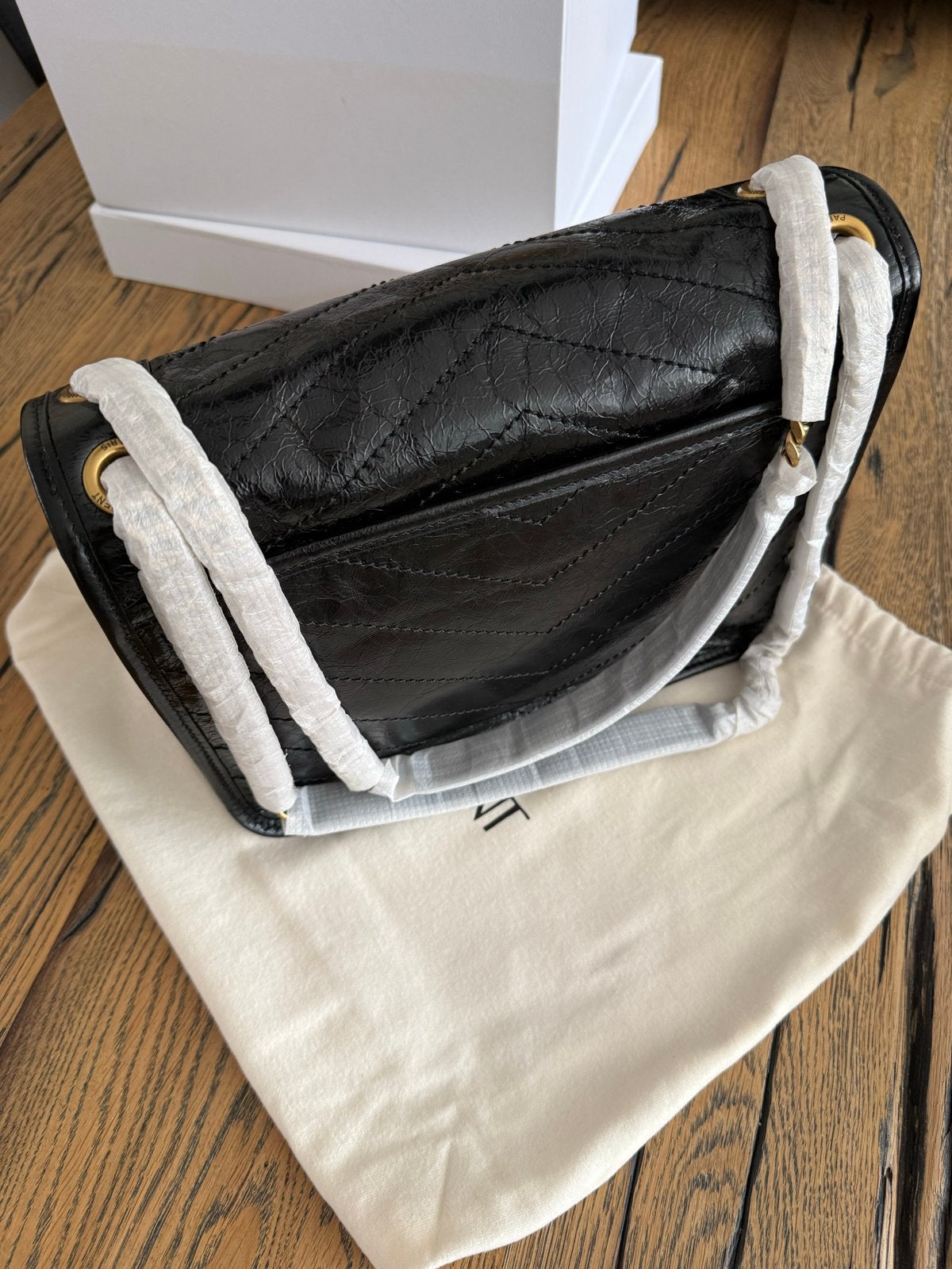 NIEUWE Saint Laurent Niki Schoudertas Zwart + goud medium, Ophalen, Nieuw, Zwart, Schoudertasje
