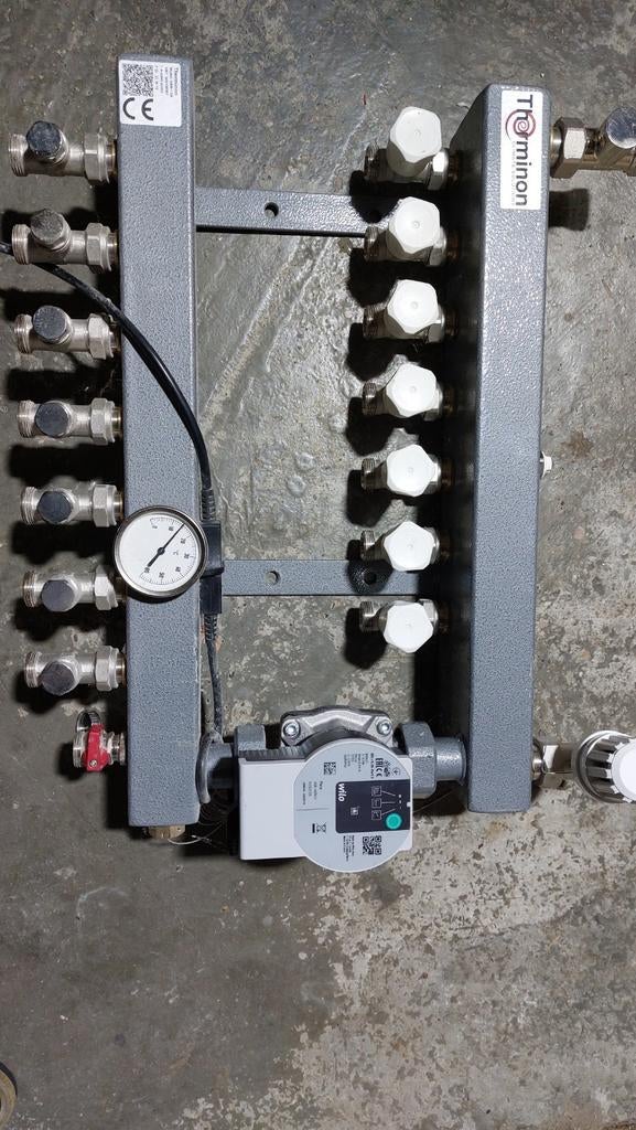 Therminon vloerverwarmingsverdeler type 5000 7-groeps, Doe-het-zelf en Verbouw, Verwarming en Radiatoren, 30 tot 80 cm, Hoog rendement (Hr)