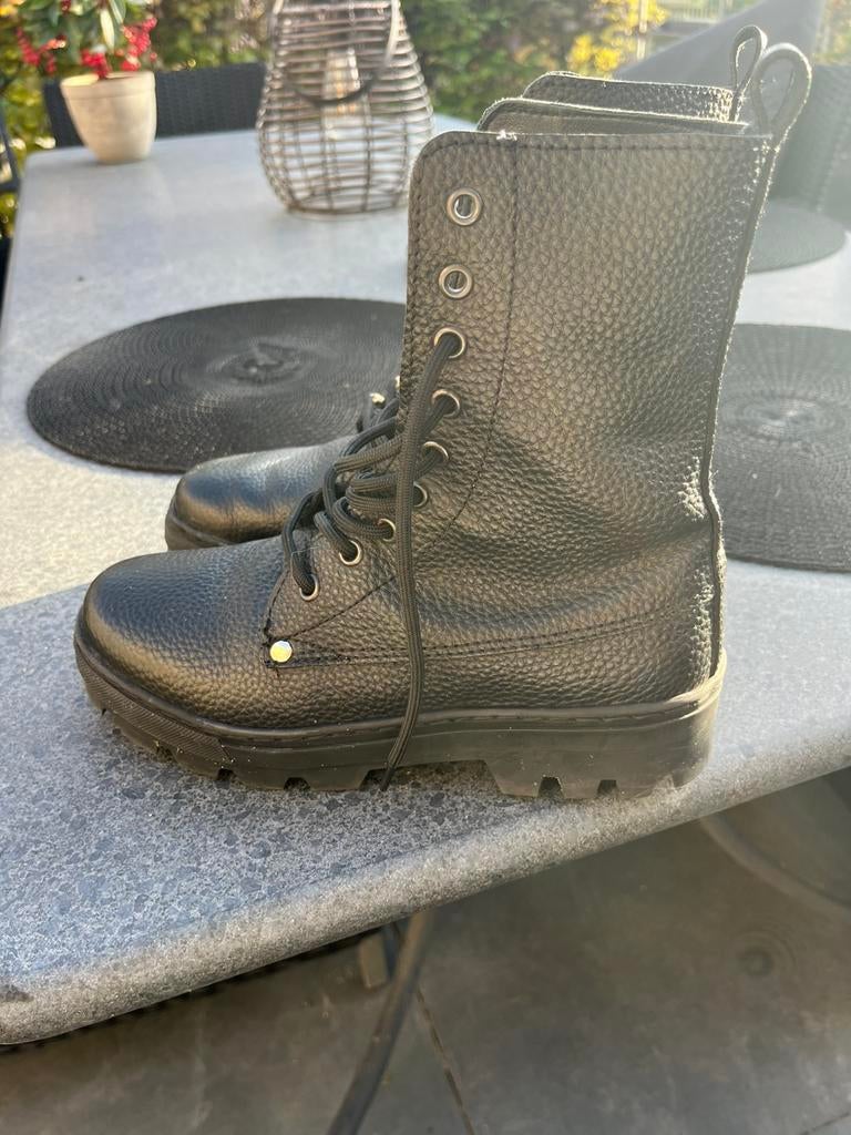 Hoge schoenen, Kleding | Dames, Schoenen, Zwart, Lage of Enkellaarzen, Ophalen of Verzenden, Zo goed als nieuw