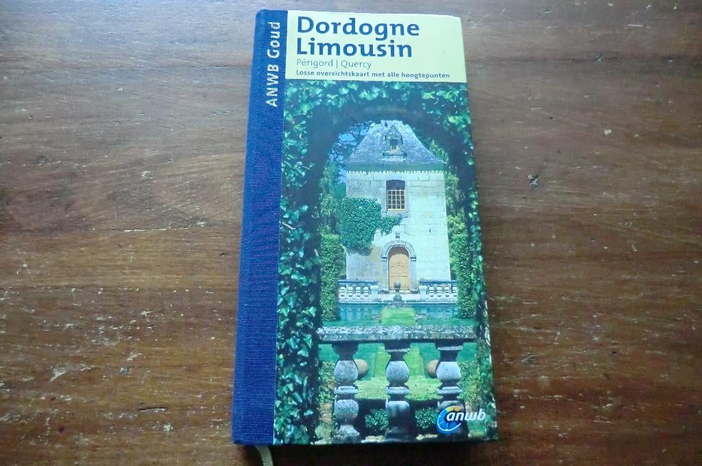 reisgids - Dordogne Limousin - anwb goud (2009) / Sarlat, Gelezen, Europa, Ophalen of Verzenden, Reisgids of -boek
