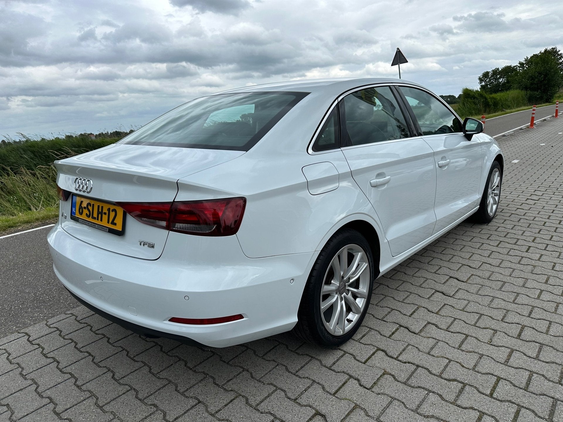 Audi A3 Limousine 1.4 TFSI CoD Navi, Bluetooth, Cruisecontro, Auto's, Gebruikt, 4 cilinders, Met garantie (alle), Leder en Stof