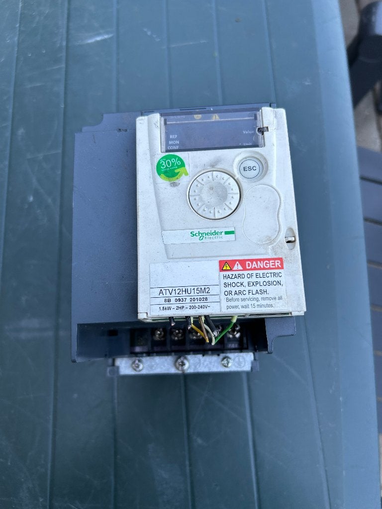 Schneider Altivar 12 ATV12HU15M2 frequentieregelaar, Ophalen of Verzenden, Gebruikt