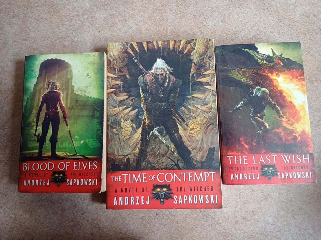 7 delige set The Witcher, Ophalen of Verzenden, Gelezen