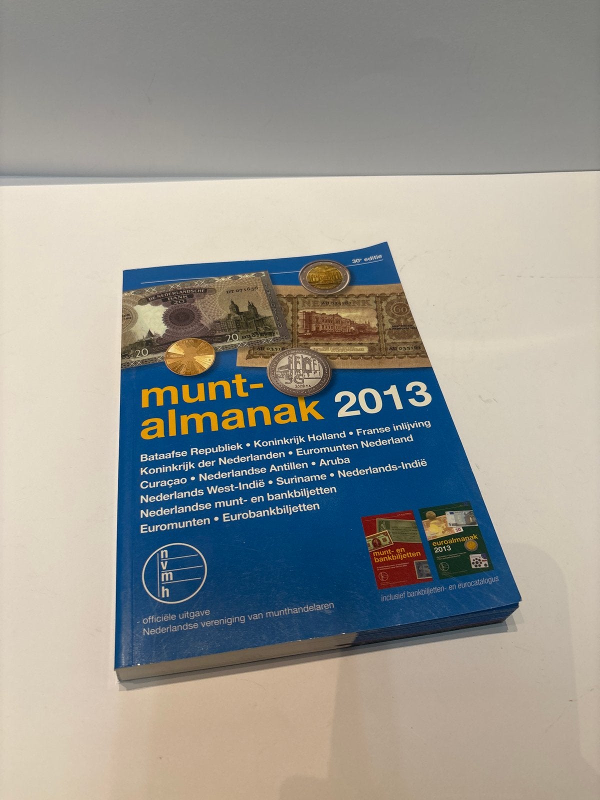 Munt-Almanak 2013 - Nederlandse munten en bankbiljetten, Ophalen of Verzenden, Zo goed als nieuw, Catalogus