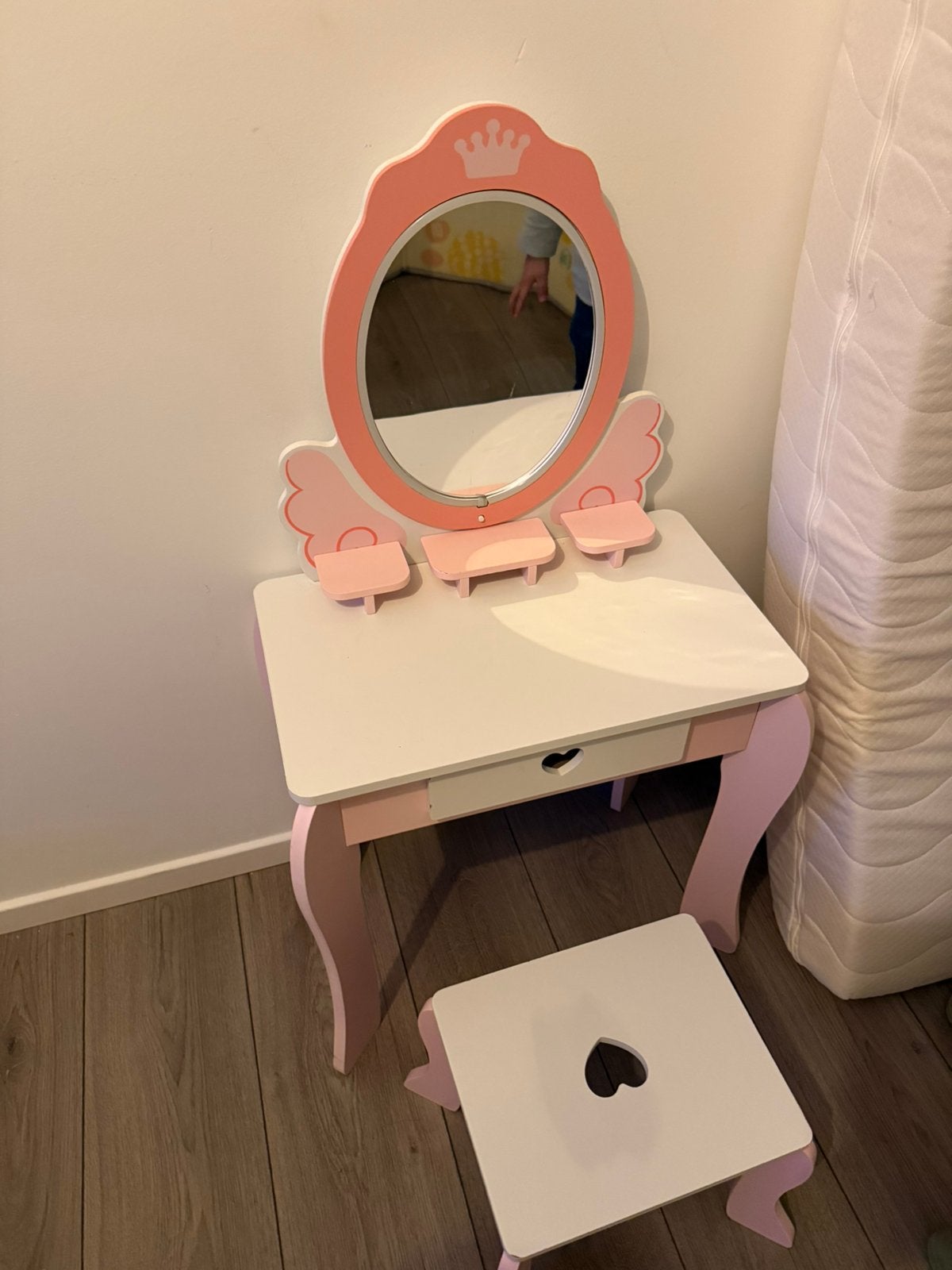 Meisjes kaptafel met stoel, Ophalen, 50 tot 100 cm, Zo goed als nieuw, Minder dan 100 cm