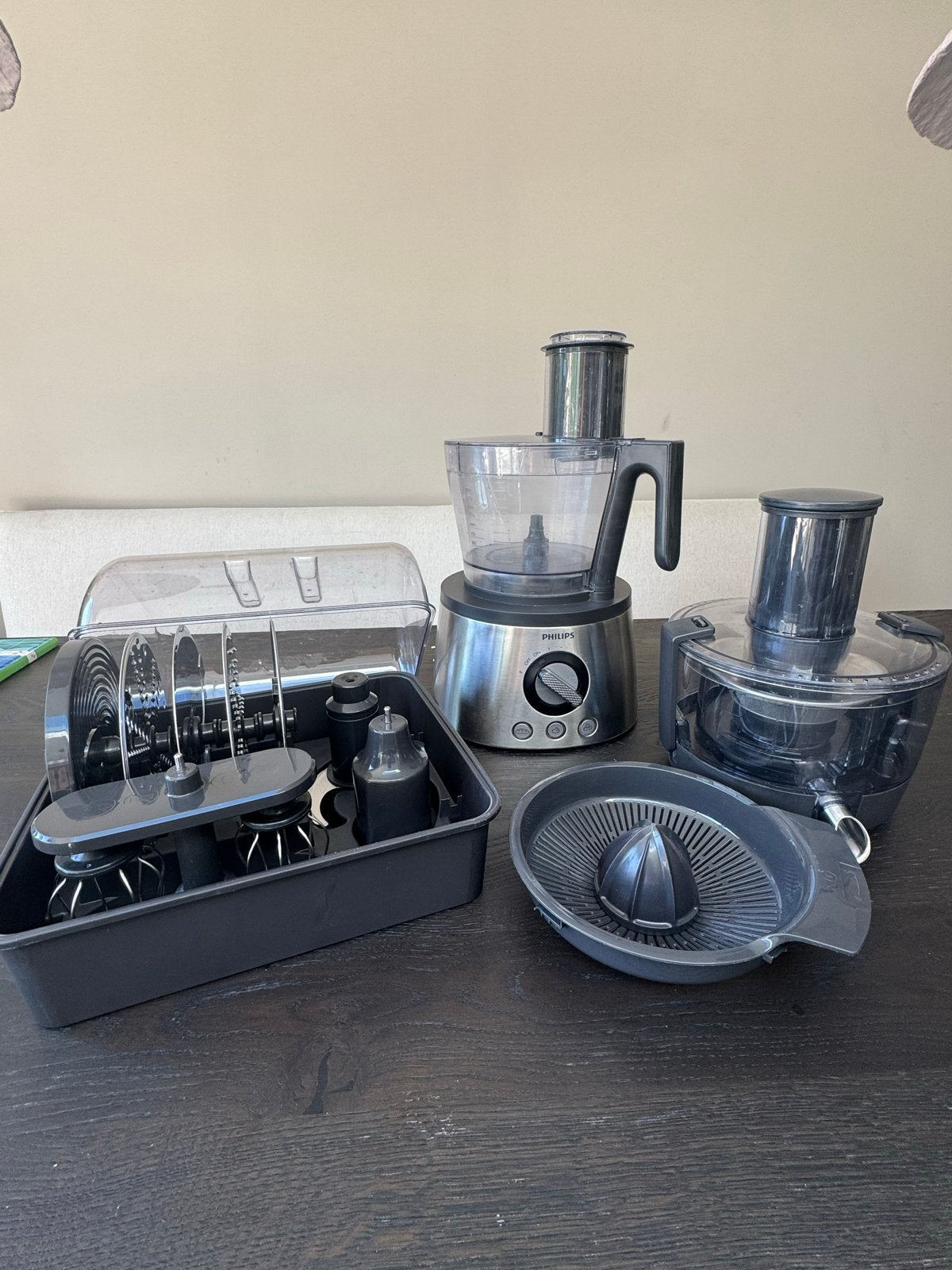 Philips Foodprocessor HR7778/00 1300 watt met accessoires, 3 snelheden of meer, Ophalen of Verzenden, Zo goed als nieuw, 2 tot 3 liter