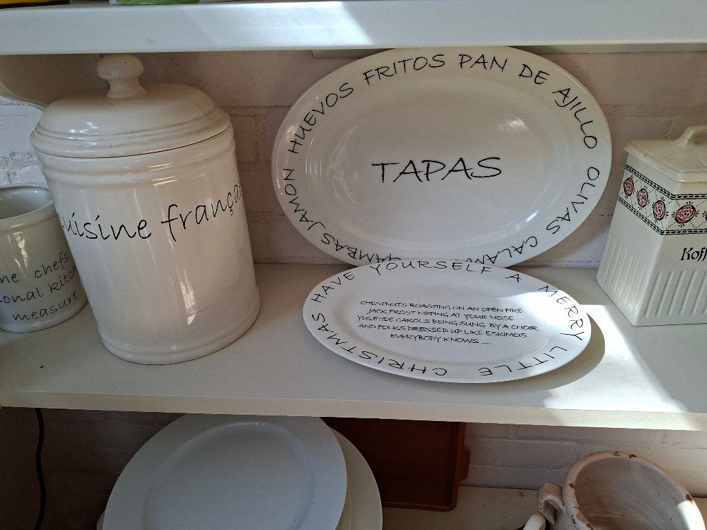 Tapas en Kerst Borden Set - Wit Aardewerk, Ophalen, Gebruikt, Aardewerk, Bord(en)
