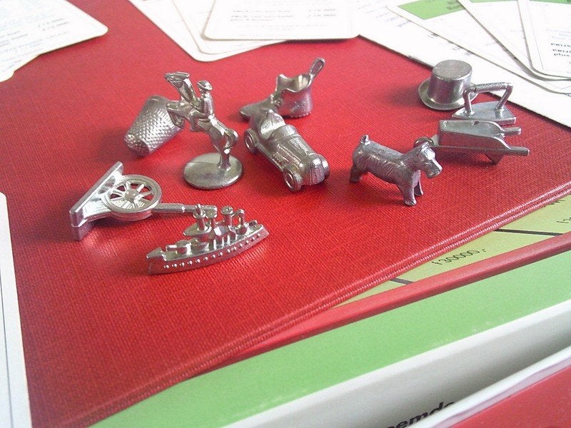 MONOPOLY met metalen pionnen hoed auto etc jaar 1992, Ophalen of Verzenden, Gebruikt