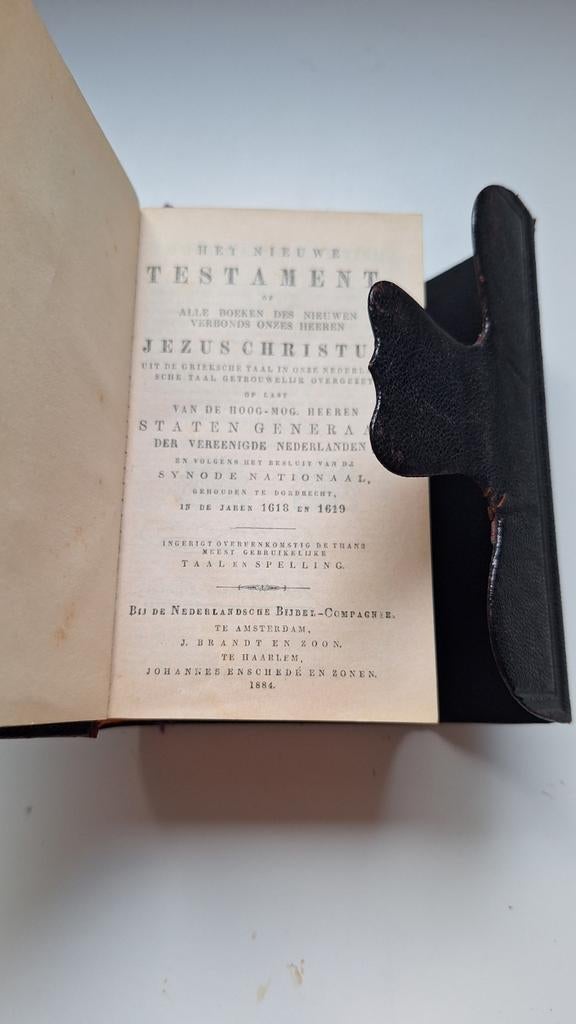 Antiek Nieuw Testament 1884 - Leren band met sluiting, Antiek en Kunst, Antiek | Boeken en Bijbels, Ophalen of Verzenden