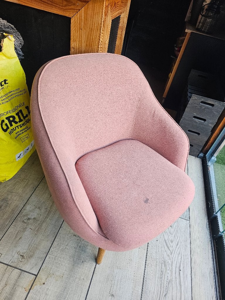 Roze design stoel - Comfortabel en stijlvol, Huis en Inrichting, Ophalen, Gebruikt, Minder dan 75 cm, Modern, Scandinavisch, Design
