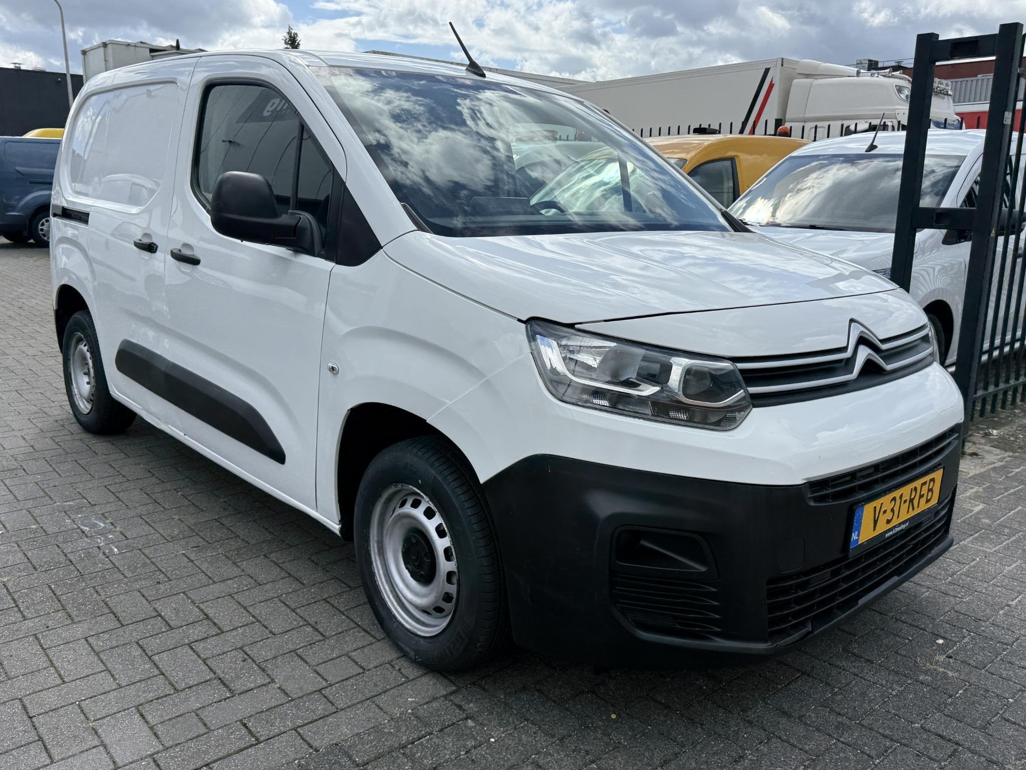 Citroen Berlingo 1.2 PureTech Club, Auto's, Voorwielaandrijving, Stof, Euro 6, 1199 cc