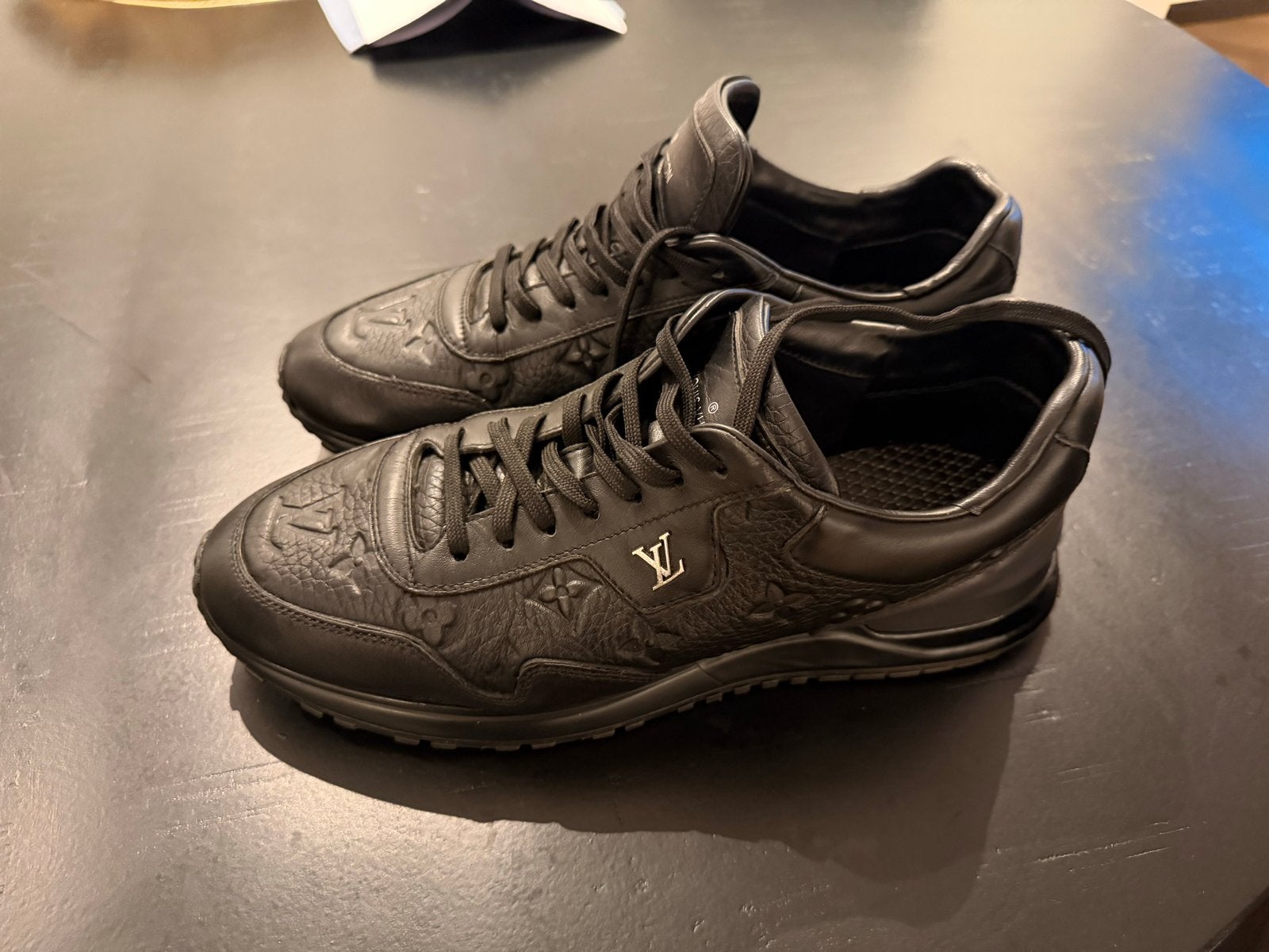 Louis Vuitton Run Away Sneakers Zwart, Ophalen of Verzenden, Gedragen, Zwart