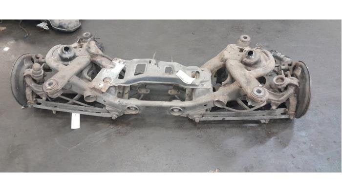 Achteras achterwielaandrijving van een Volvo V60, Gebruikt, -, -, Ophalen of Verzenden