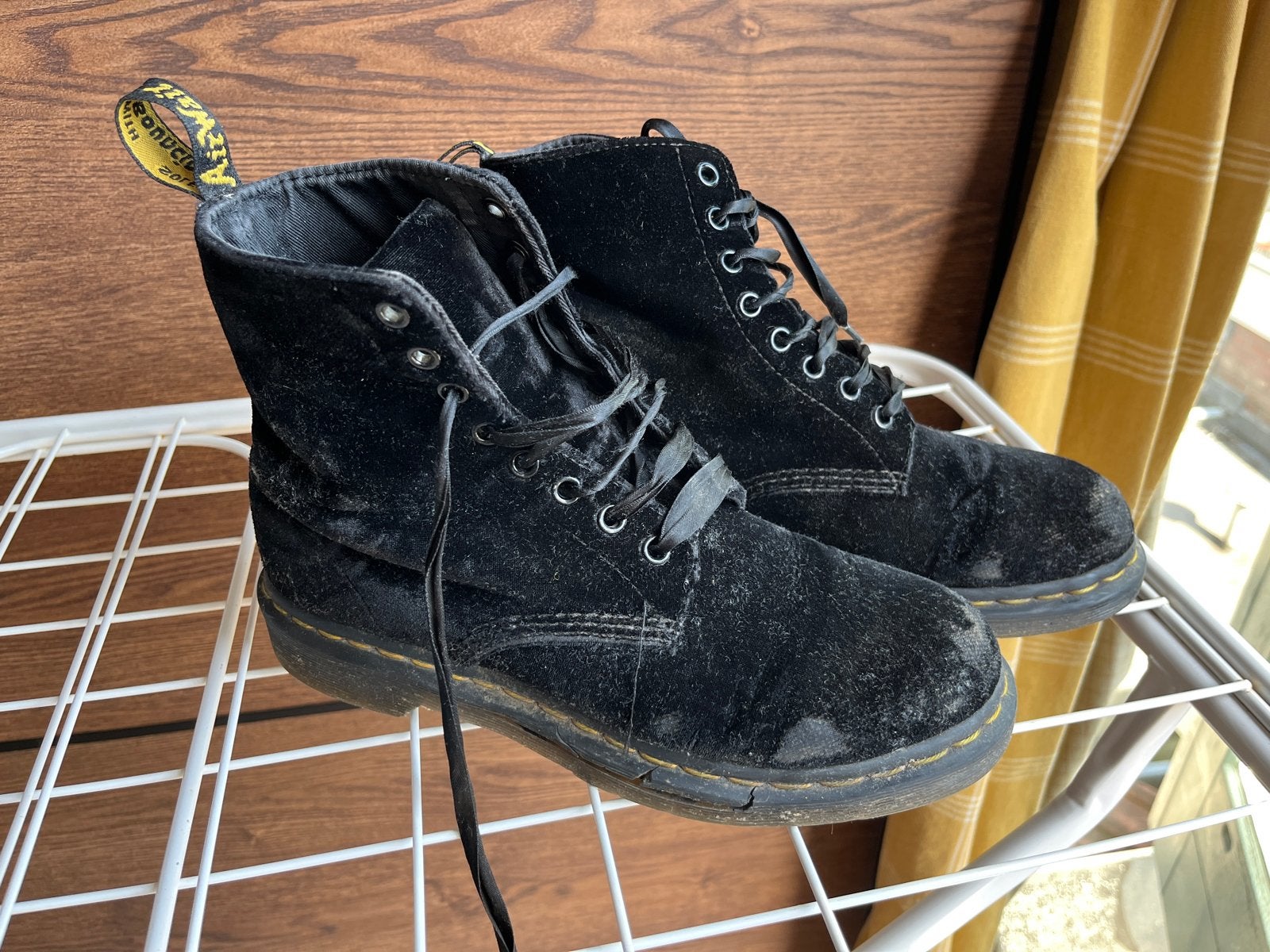 Dr. Martens 1460 Pascal Velvet Laarzen - Zwart maat 41, Kleding | Dames, Schoenen, Zwart, Lage of Enkellaarzen, Ophalen of Verzenden
