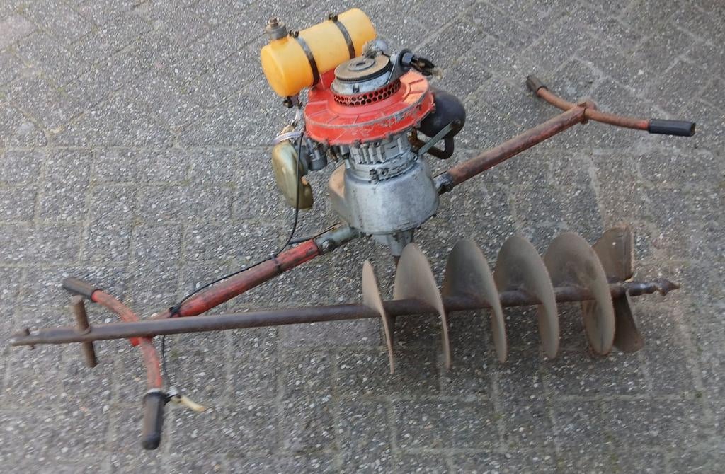 Vintage Grondboor met Motor - Perfect voor Tuinprojecten, Ophalen