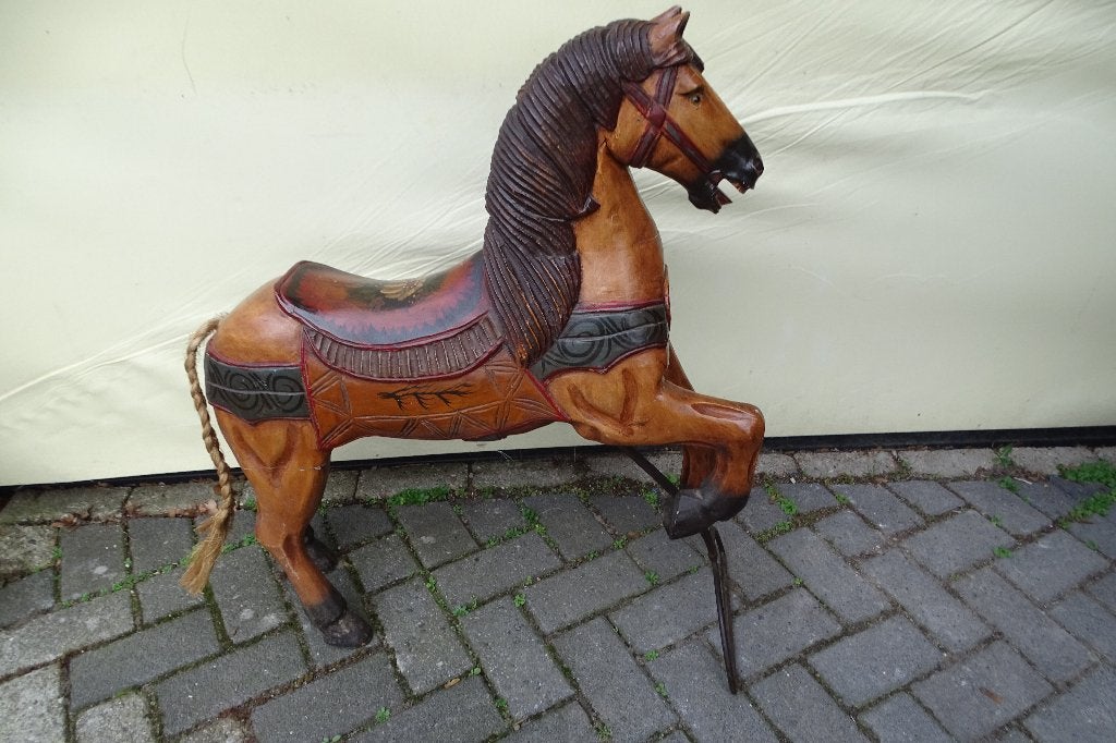 Paard op ijzeren voet, decoratief model, Ophalen