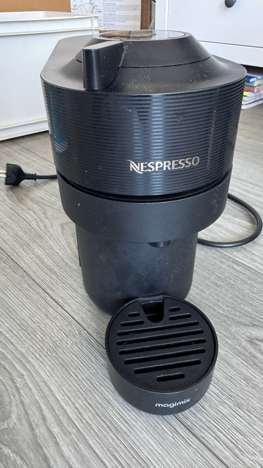 Nespresso Magimix Vertuo Next koffiezetapparaat, Witgoed en Apparatuur, Ophalen, Koffiepads en cups, Gebruikt, Koffiemachine