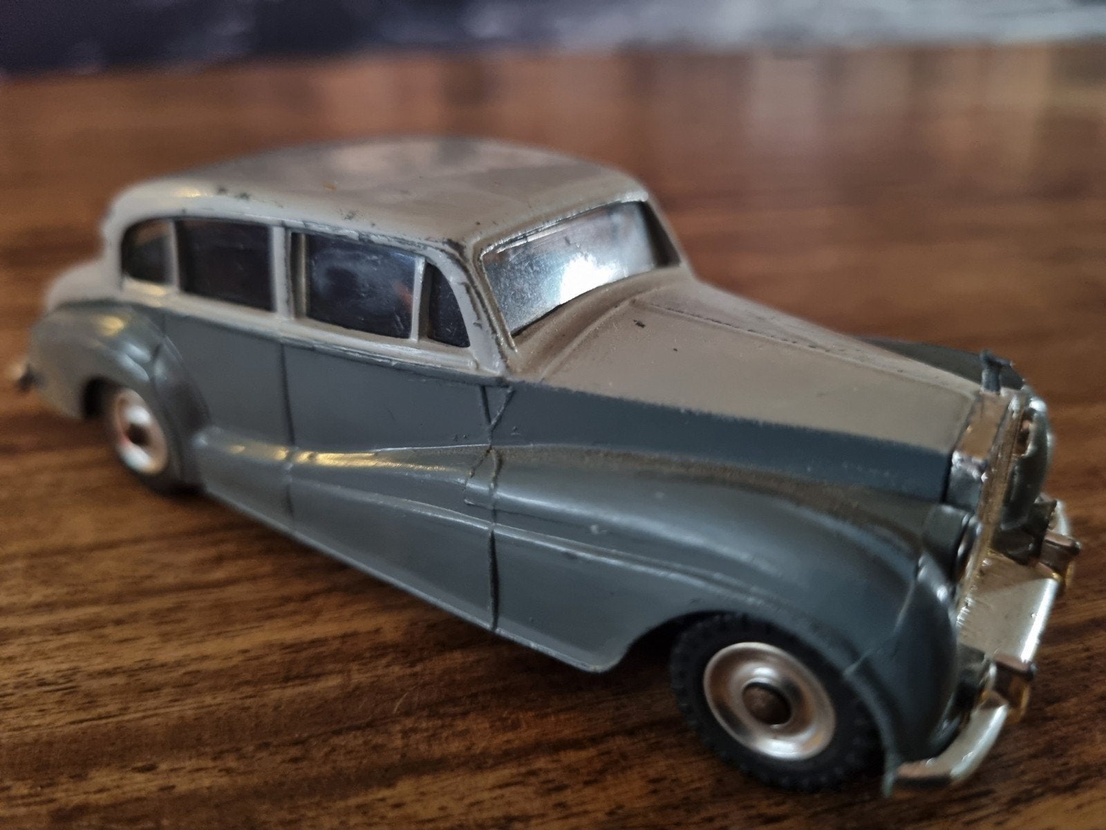 Dinky Toys Rolls-Royce Silver Wraith - Vintage Speelgoedauto, Ophalen, Gebruikt, Overige typen
