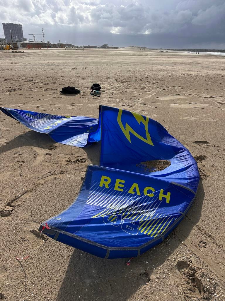 Kitesurfset North Reach 2021 (11m en 8m), Watersport en Boten, Kitesurfen, Ophalen, Gebruikt, Kitesurf-set, Geen board