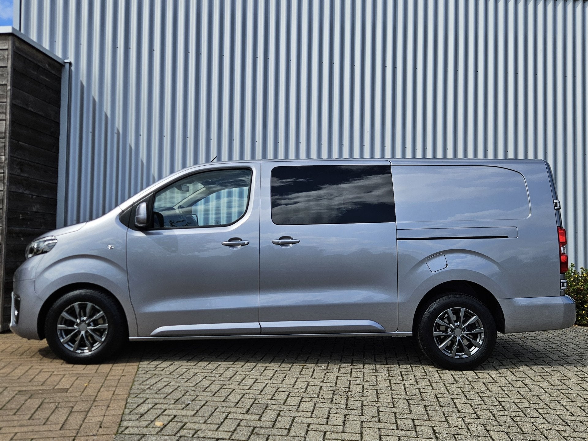 Toyota ProAce Worker 2.0 D-4D Professional DC / Automaat!, Auto's, Stof, Gebruikt, 4 cilinders, Origineel Nederlands