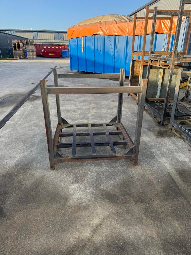 Metalen bok voor opslag van lange lengtes 120 x 120, Doe-het-zelf en Verbouw, Ophalen, Zo goed als nieuw, IJzer