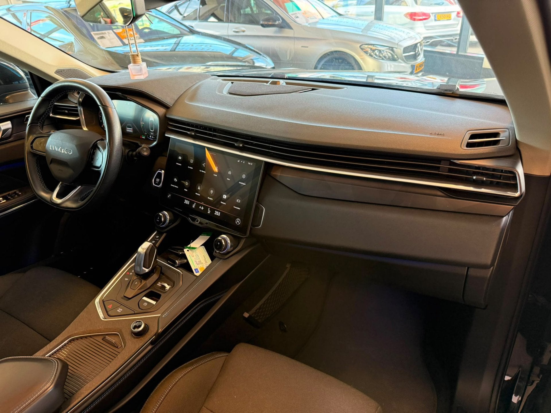Lynk & Co 01 1.5 | Panoramadak | Achteruitrijcamera | Naviga, Auto's, Stof, Met garantie (alle), 82 pk, Bedrijf