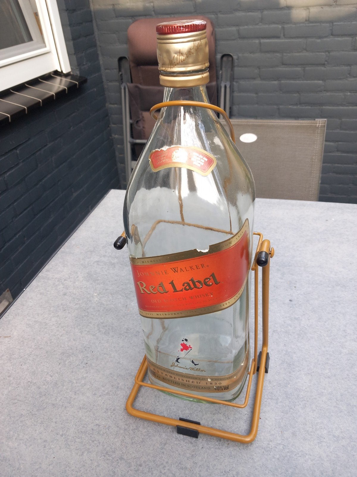 4 liter whisky fles in standaard Johnny Walker, 50 – 75, Gebruikt, Ophalen of Verzenden, Glas