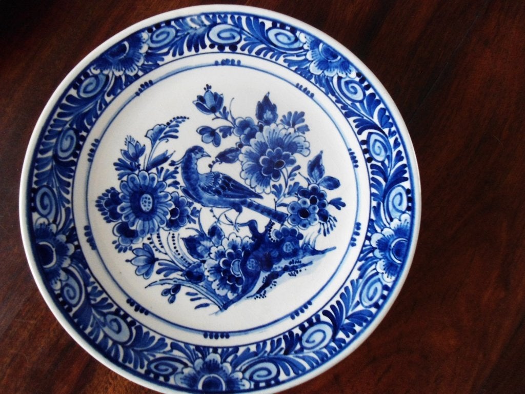 Puntgaaf Delfts blauw wandbord, doorsnede 18 cm., Antiek en Kunst, Antiek | Wandborden en Tegels, Ophalen