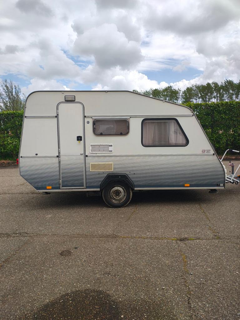 Nette kip Eculine 38T caravan met stapelbed, Dwars-stapelbed, Kip, Bedrijf, Treinzit