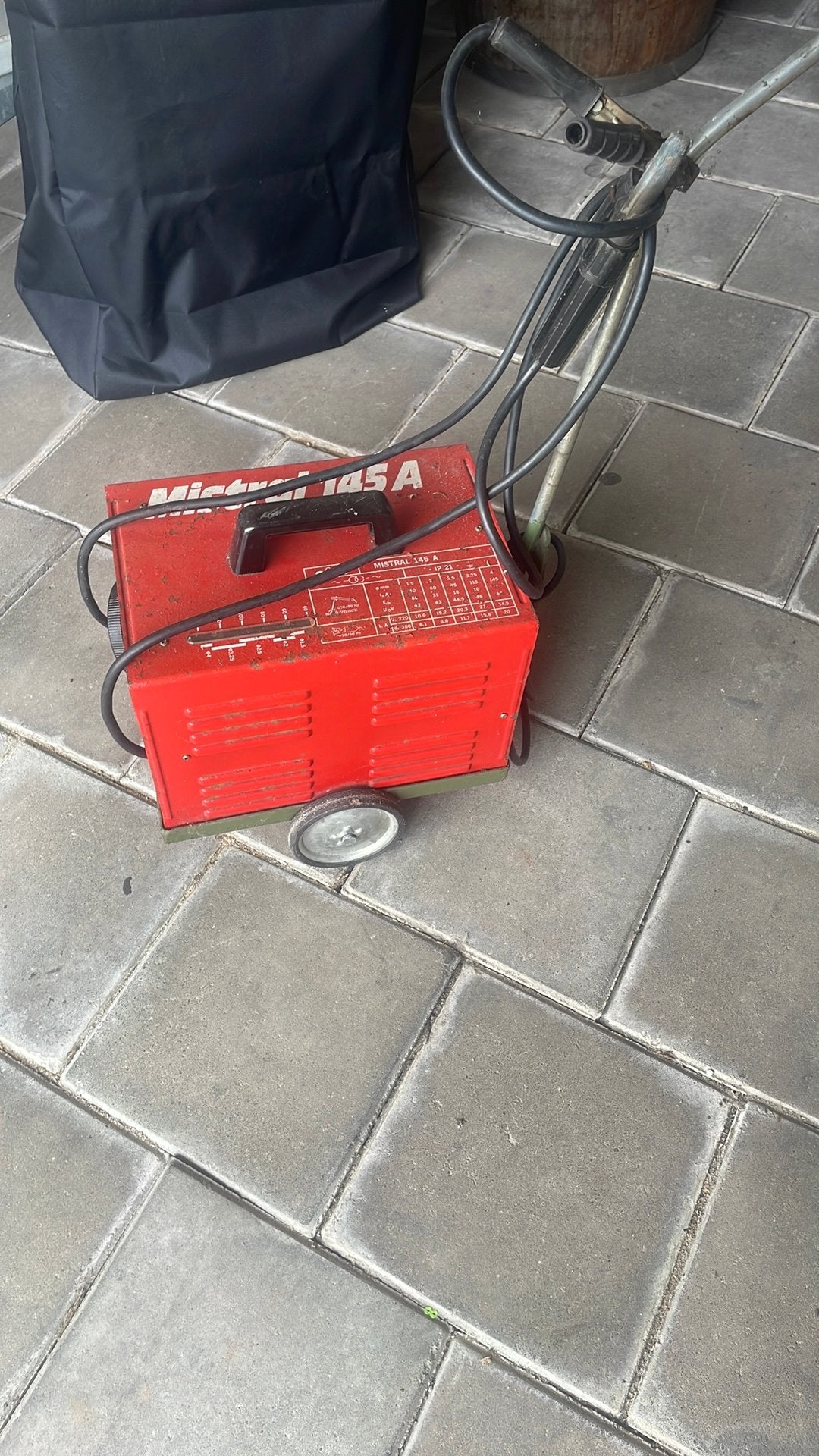 Lastravo op karretje gebruikt, Ophalen of Verzenden, Gebruikt