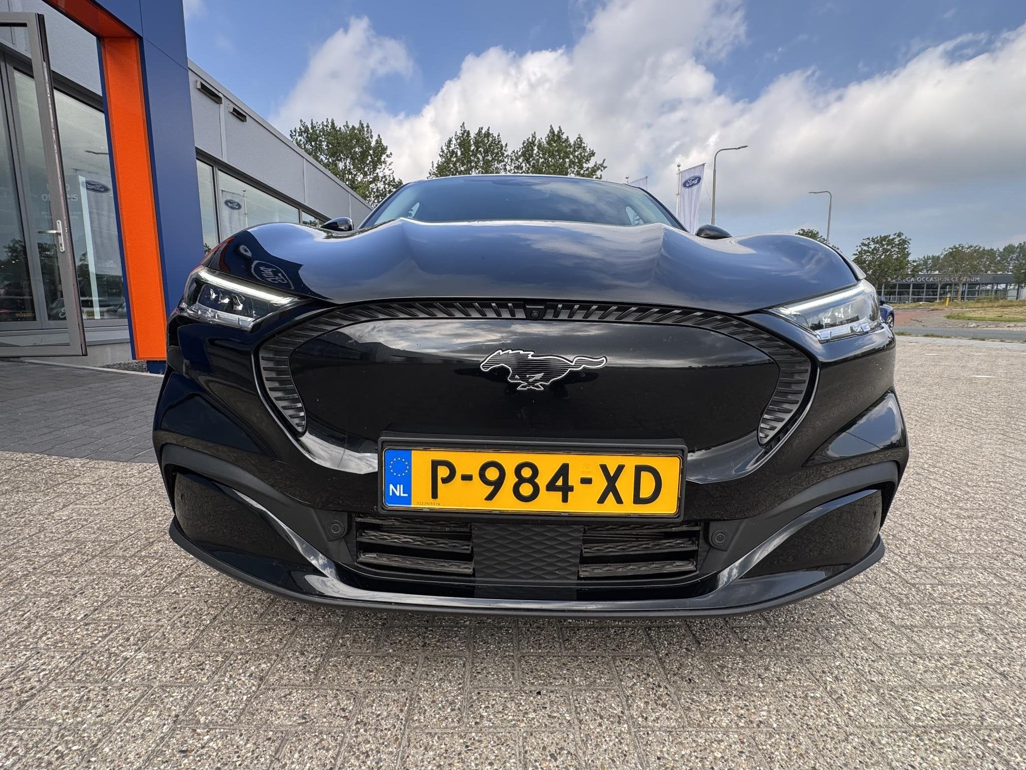 Foto 11 van Ford Mustang Mach-E Extended RWD 98 kWh 294pk | Technology P