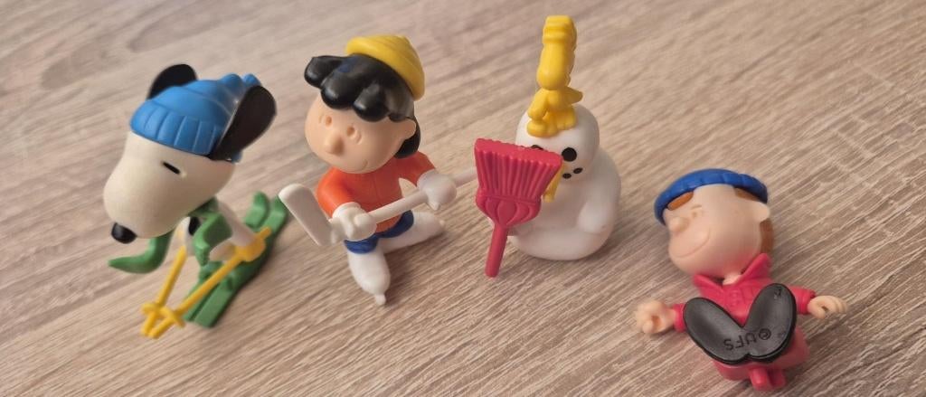 Snoopy poppetjes Ferrero Surprise, Verzamelen, Ophalen of Verzenden, Zo goed als nieuw
