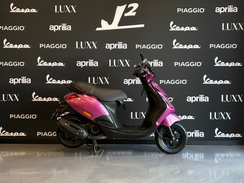 Piaggio Zip | Candy Pink | Brom | 2024 | 6548 km, Gebruikt, ., Maximaal 45 km/u, Zip