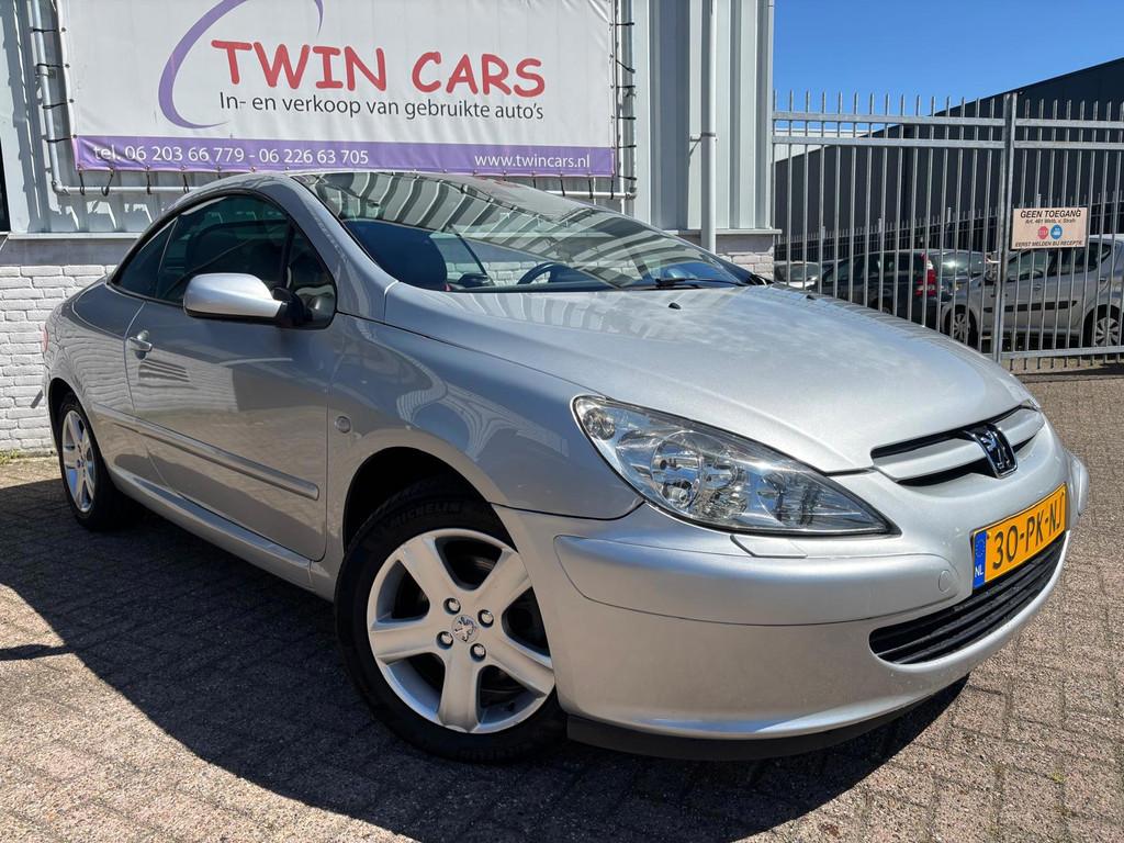 Peugeot 307 CC 2.0-16V Leer Navi Aut, Auto's, Gebruikt, 4 cilinders, Cabriolet, 4 stoelen