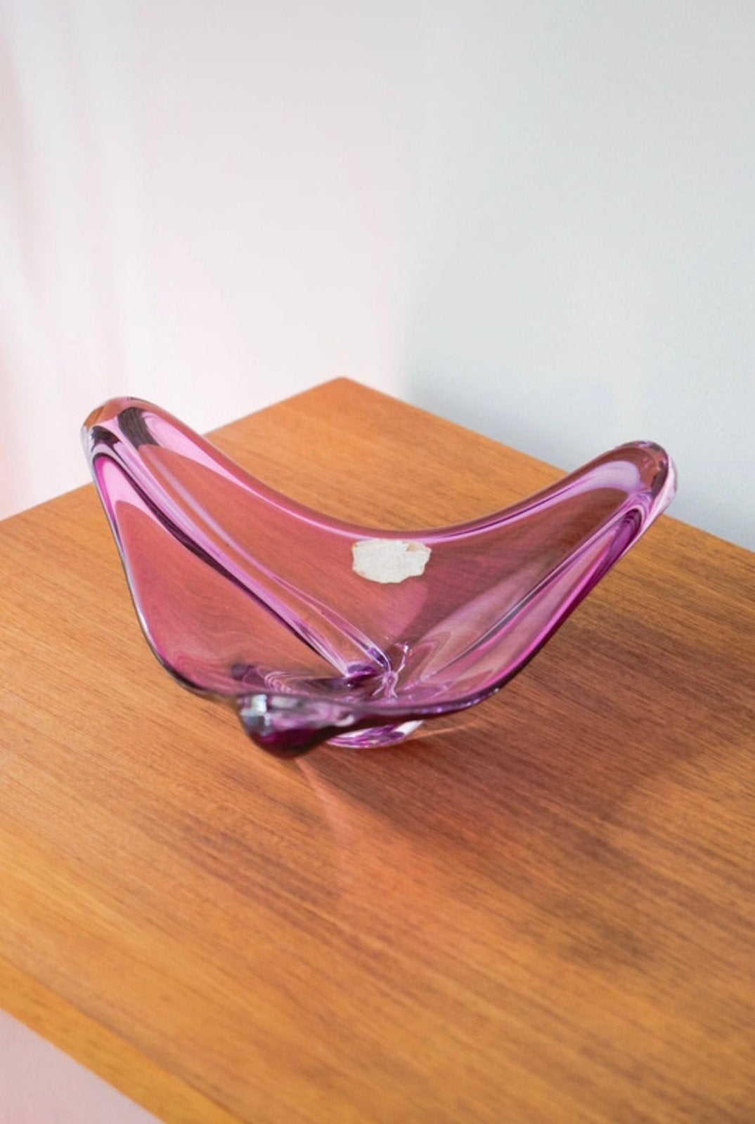 Roze schaal Val Saint Lambert, Ophalen of Verzenden, Zo goed als nieuw, Rond, Glas