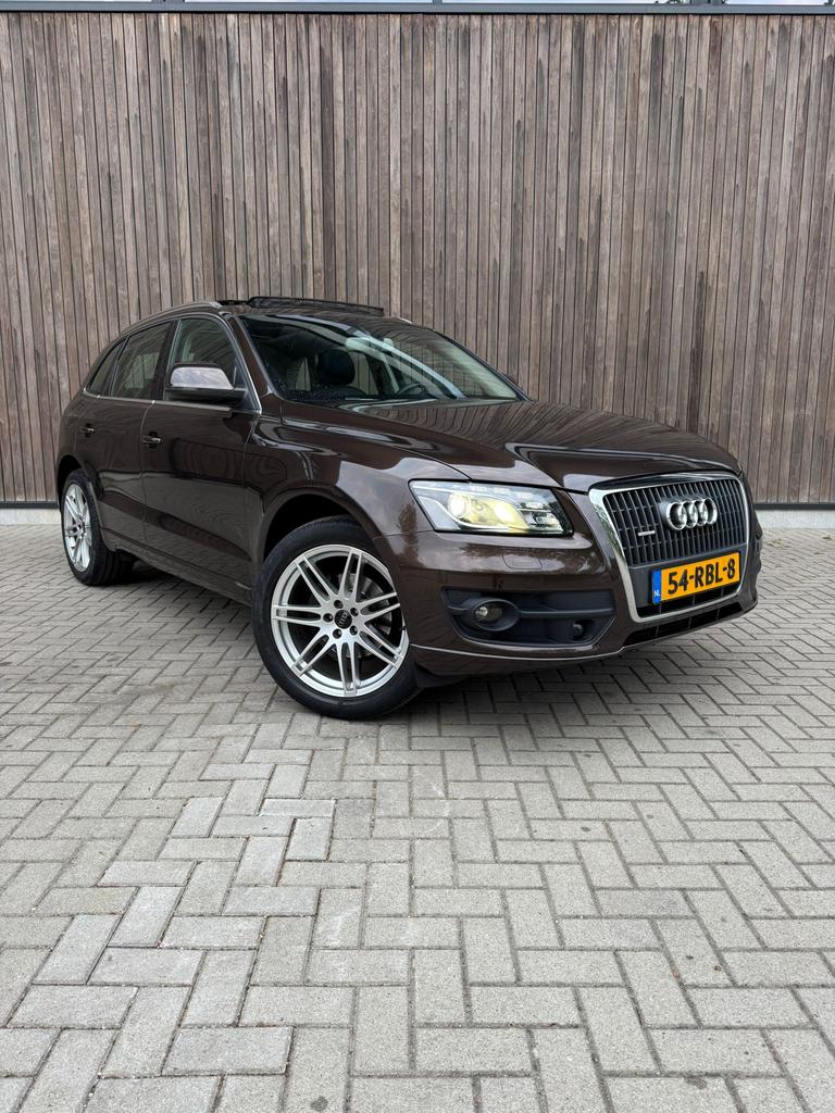 Audi Q5 2.0 Tfsi AUT Quattro 2011 Bruin Pano ACC Trekhaak, Automaat, 1730 kg, Zwart, 4 cilinders