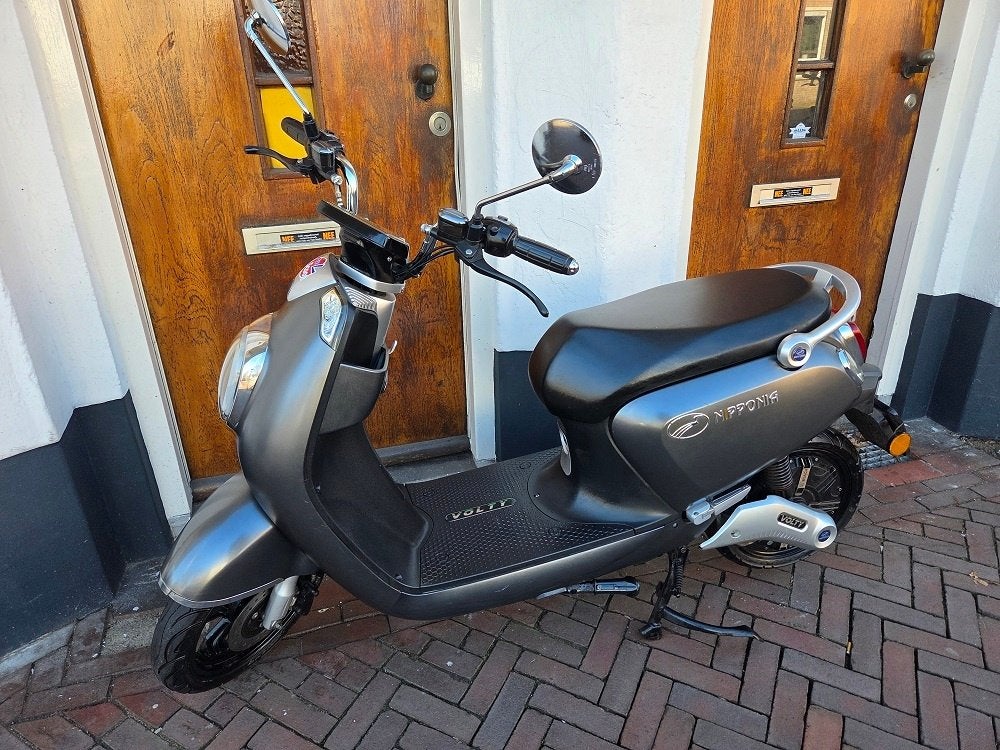 Nipponia Volty matgrijs 2021 snor 1199, brom 1399, Ophalen, Gebruikt