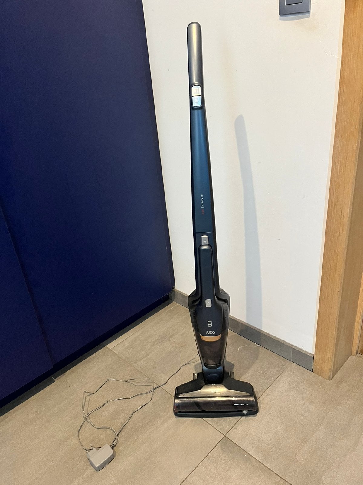 AEG steelstofzuiger QX8 X power, Ophalen, Gebruikt, Geschikt voor harde vloeren, Minder dan 1200 watt